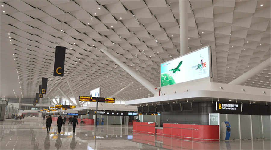 The Zhengzhou International Airport Welcomes Displays from Yaham - yaham