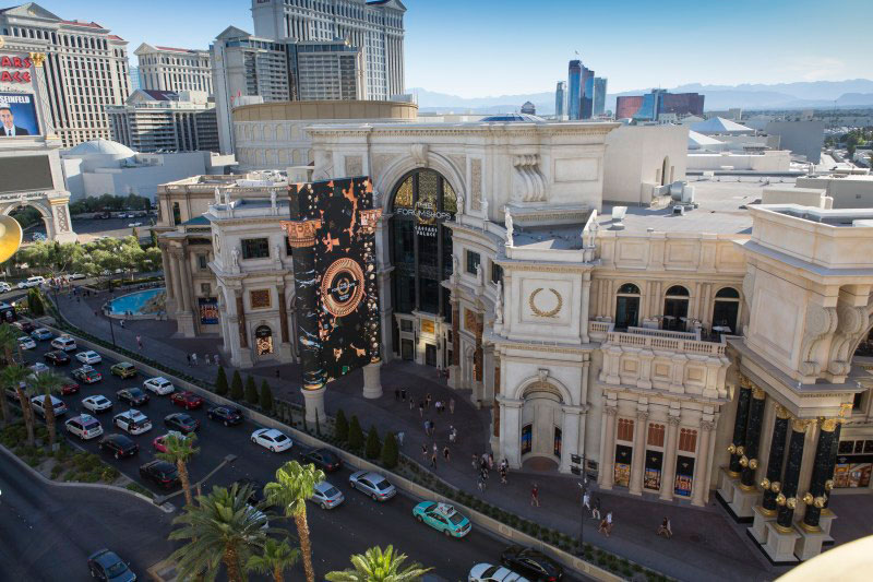 Forum Shops unveils 85-foot digital marquee on the Strip: Travel Weekly