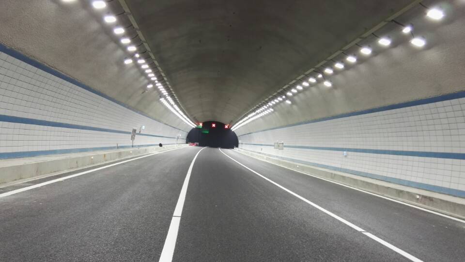 LED LIGHTING SOLUTIONS - yaham