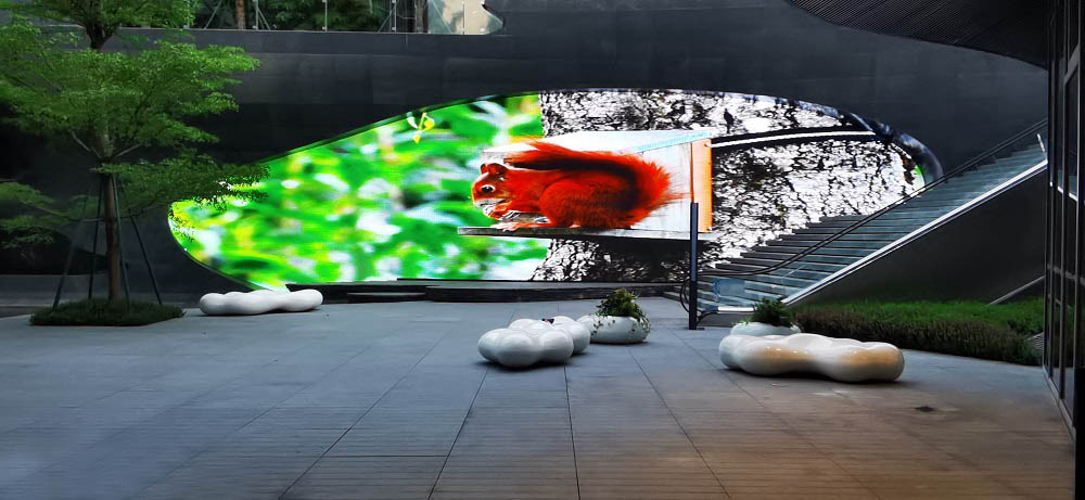 More advertising agencies are planning to deploy led displays to give them more exposure - yaham