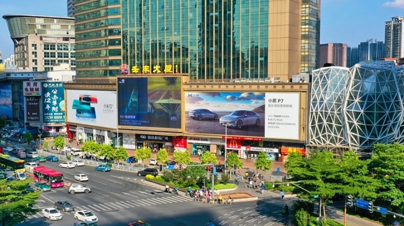 Travel Through Time! A Prehistoric Beast Breaks Out of the Ice From the Screen Overlooking Guangzhou - yaham