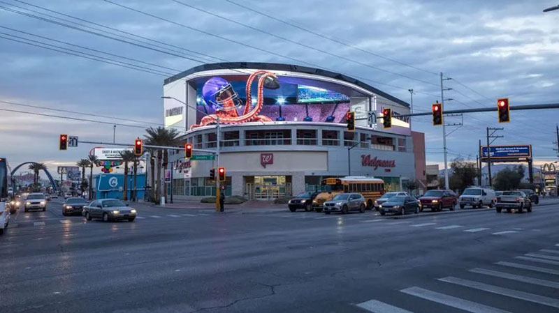 New DOOH Being Lit Up At The Northern Gateway To The Strip - yaham