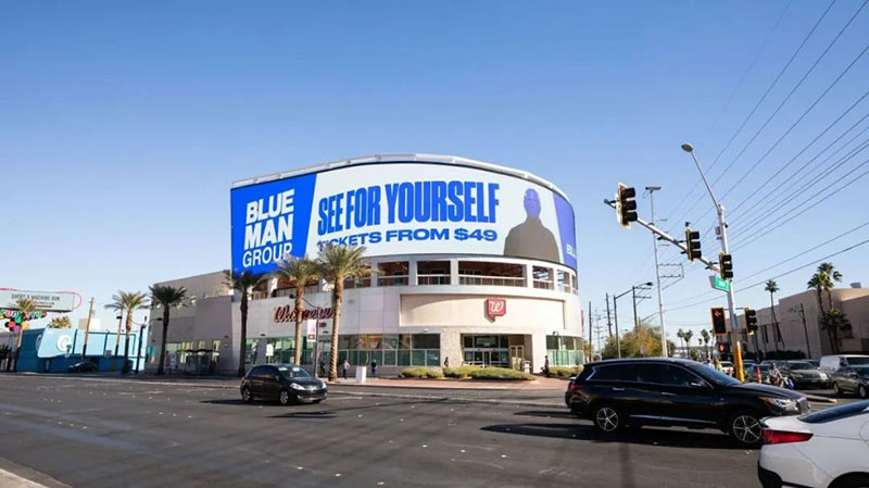 New DOOH Being Lit Up At The Northern Gateway To The Strip - yaham