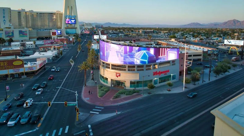 New DOOH Being Lit Up At The Northern Gateway To The Strip - yaham